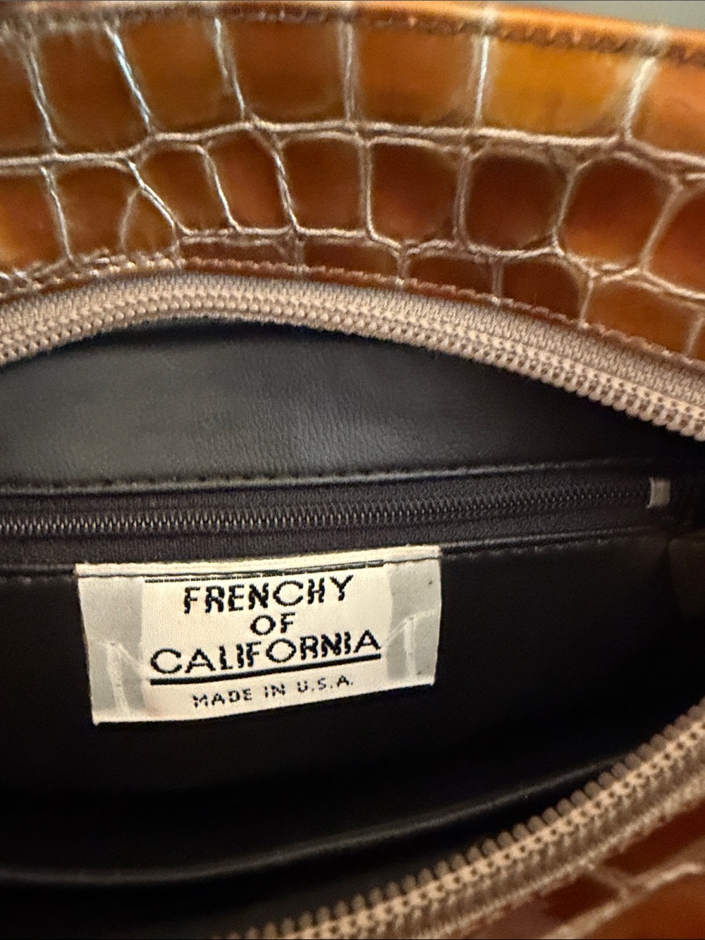 Frenchy of California Vintage 1970’s Crocodile-Embossed PVC Leather Shoulder Bag - Picture 2 of 13